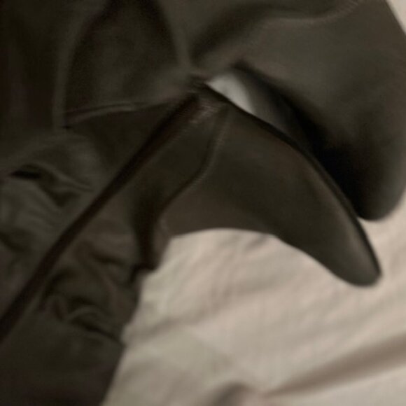 size 8 womens gray  faux leather boots winter fall eight - Picture 5 of 5